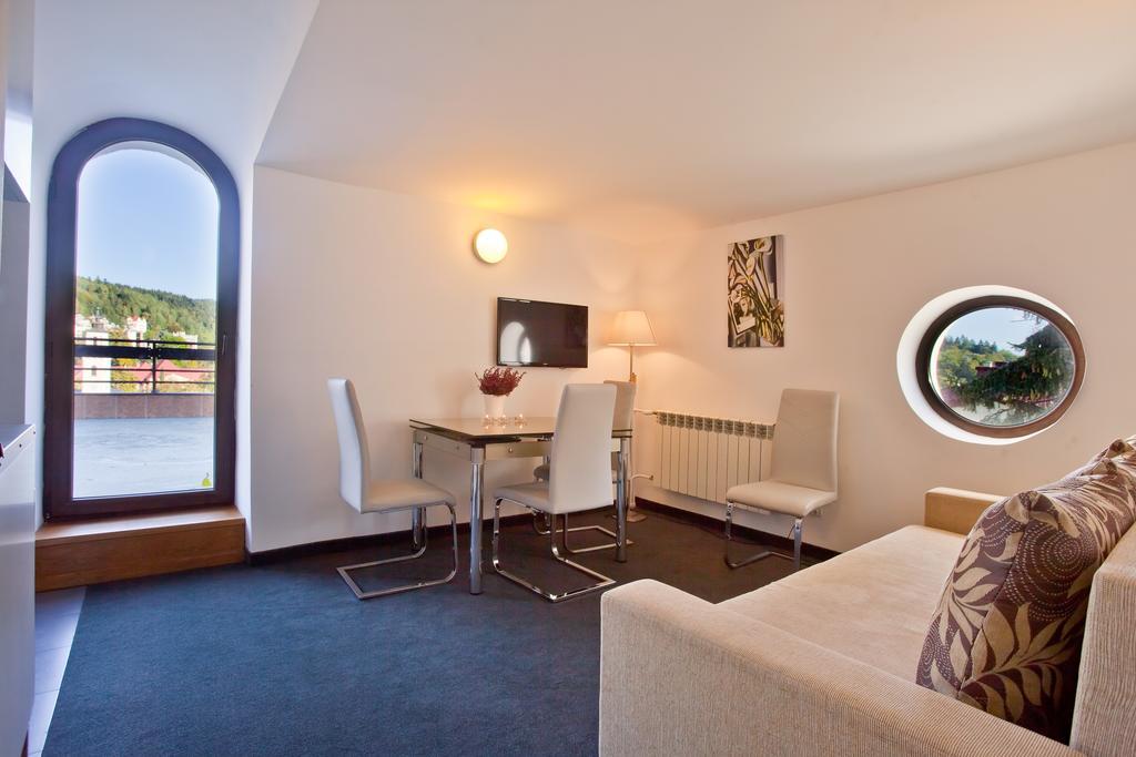 Urocza Art Pensjonat Krynica-Zdrój Habitación foto